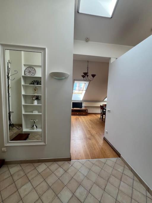 Old Town Apartment With Free Parking Vilnius Exteriör bild