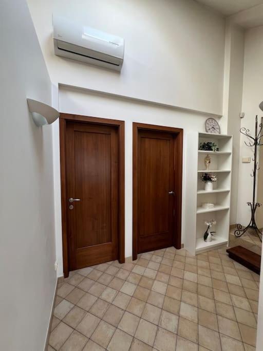 Old Town Apartment With Free Parking Vilnius Exteriör bild